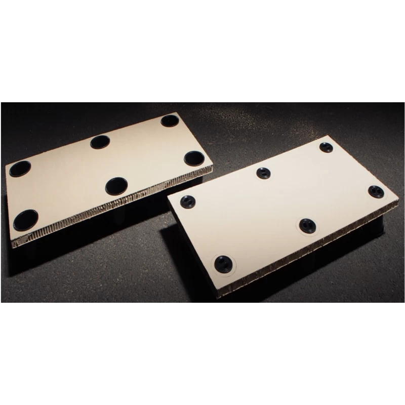 【Particle Pallet (Composite Material)】 An Alternative to Wooden Pallets. Customizable Sizes and Shapes, such as Three-Leaf Type for Drums.