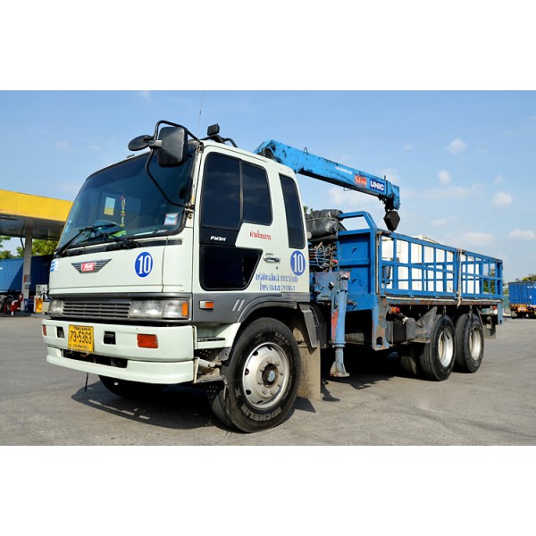 Transportation services - 10 wheel flatbed truck with crane Bangkok Thailand