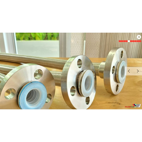 VCM1設備交換プロジェクトにおけるOCリアクター設置作業 - プラスチック化学向け設備設置サービス (タイ)