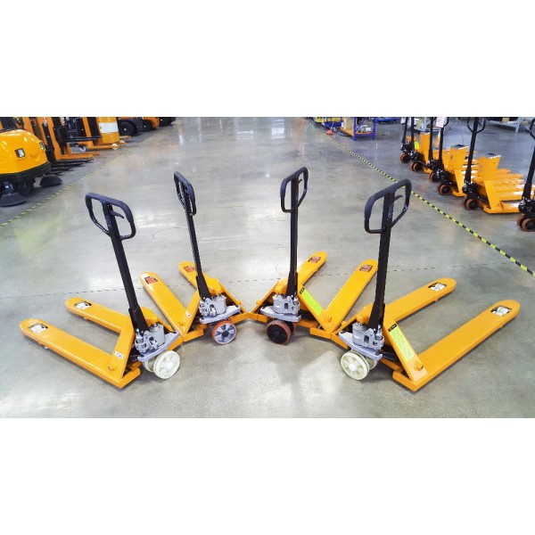 Thailand factory equipment logistics hand lifts are left to the trading company IOM