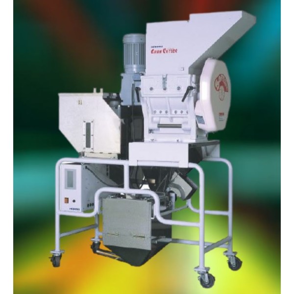 粉砕機　CRUSHER MACHINE　タイ　バンコク