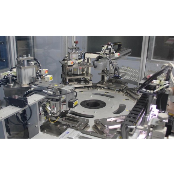 組立ラインの設置が可能です Eight station automation assembly equipment