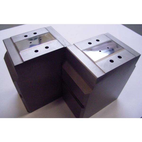 プレス用精密金型部品 タイ パトゥムターニー
