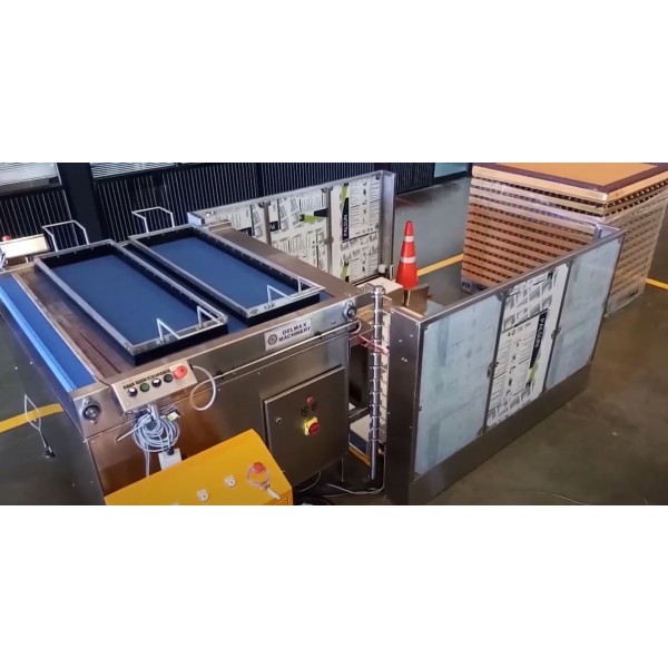パレット上の容器を自動供給 – DEPALLETIZERで省人化とライン連携を実現