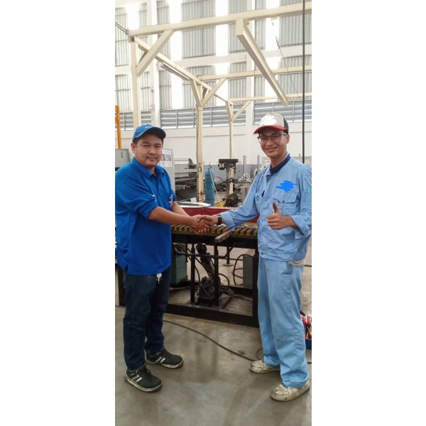 機械修理 緊急修理 切断機 タイ
